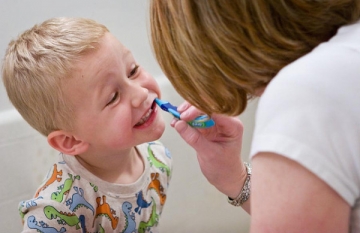 Những Điều cơ bản khi chăm sóc răng cho trẻ